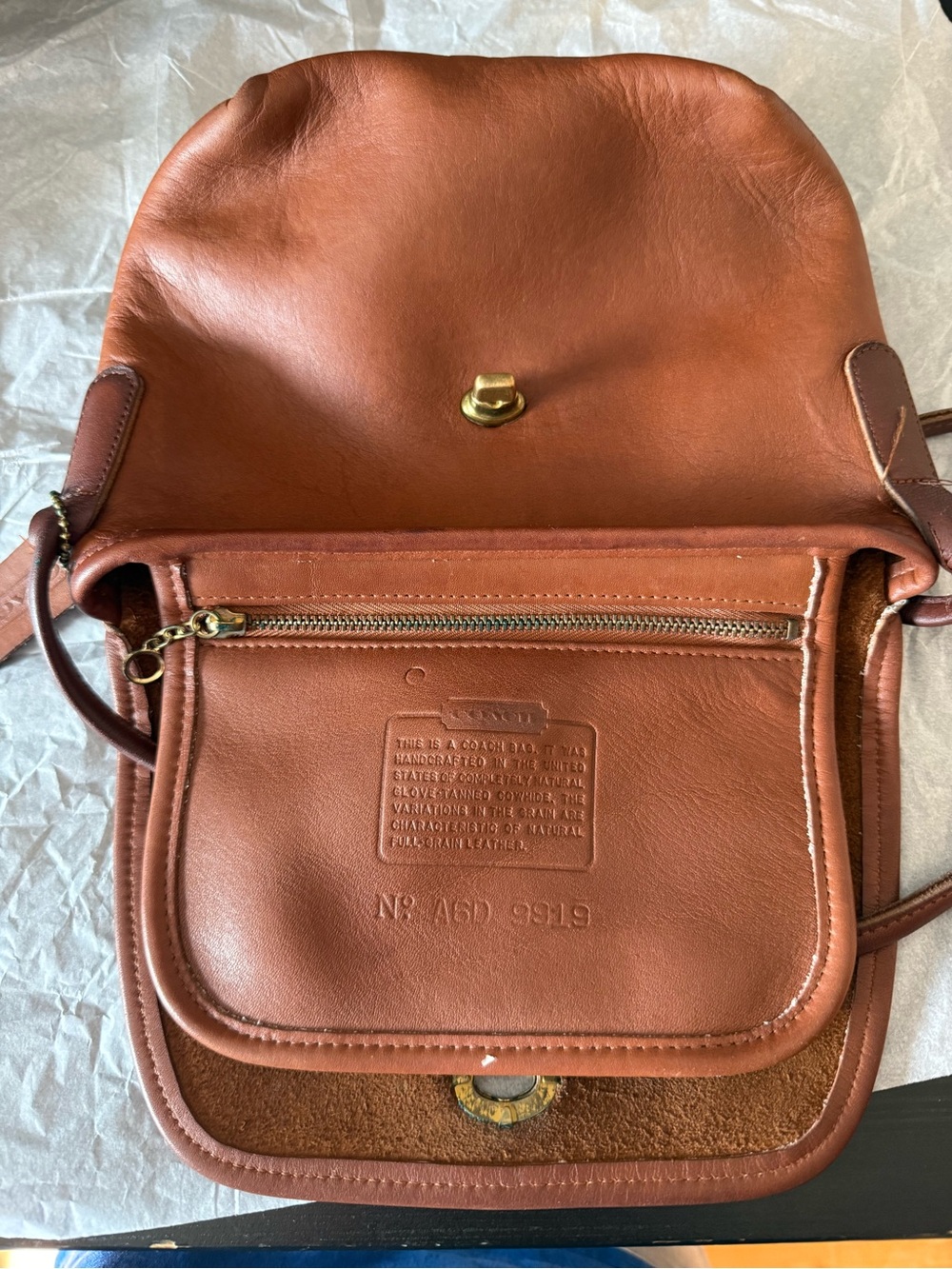 Coach Quincy Leather Turnlock Shoulder Bag #9919 - Picture 2 of 6